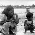 Marshallese-lady-n-child-11